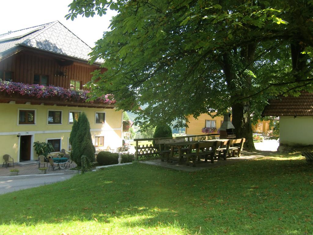 Ferienwohnungen Jodlbauerhof Weyregg Zimmer foto